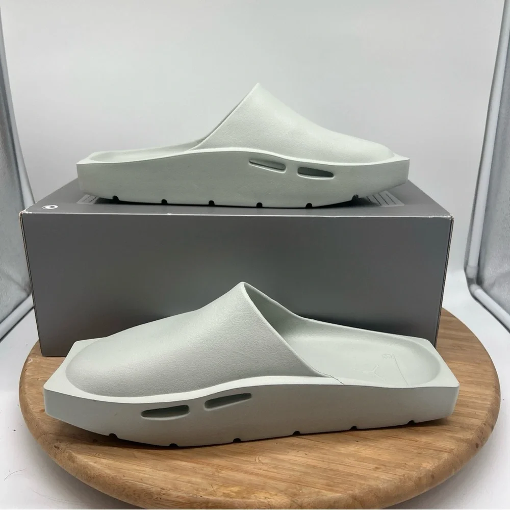 Air‎ Jordan Hex Mule SP FD2652-002 Light Silver Size Women’s 12 New Men’s 10.5